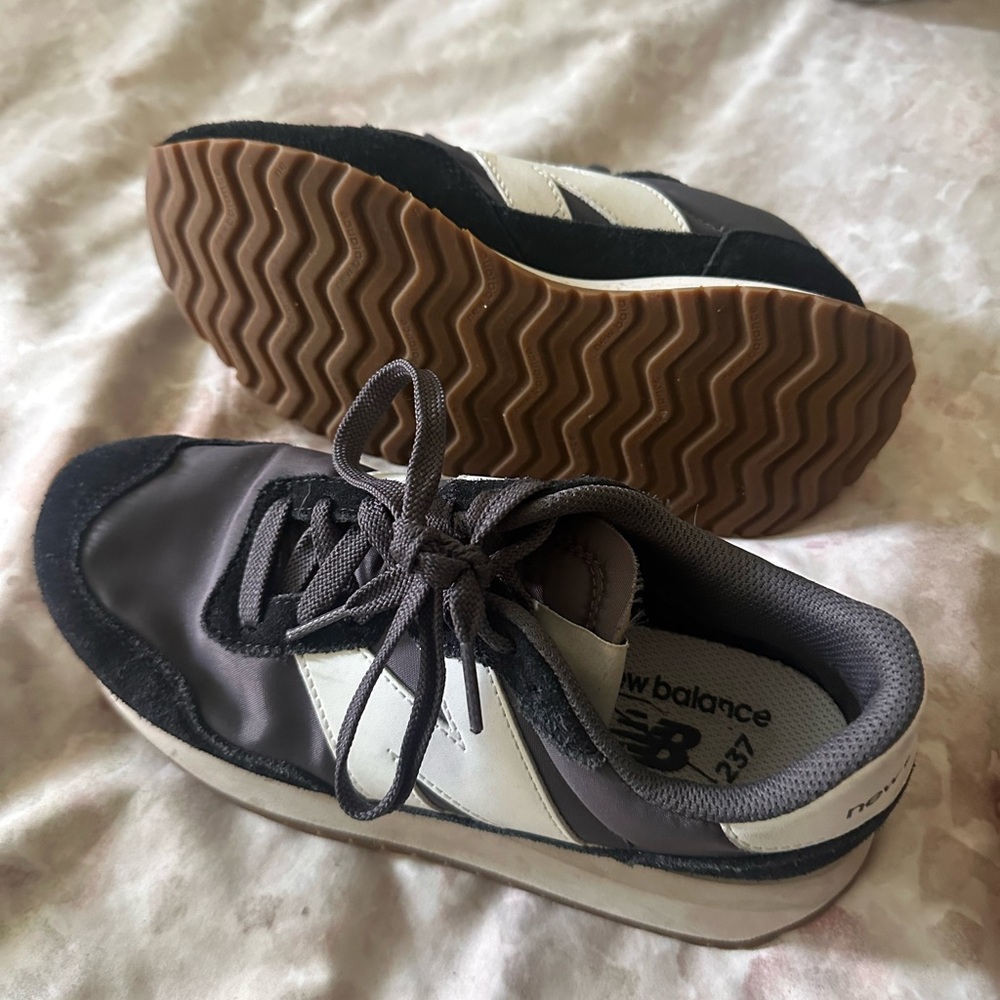 New Balance Black and White Women's Sneakers